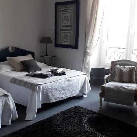 Bed & Breakfast Les Remparts De La Bastide Castillonnes